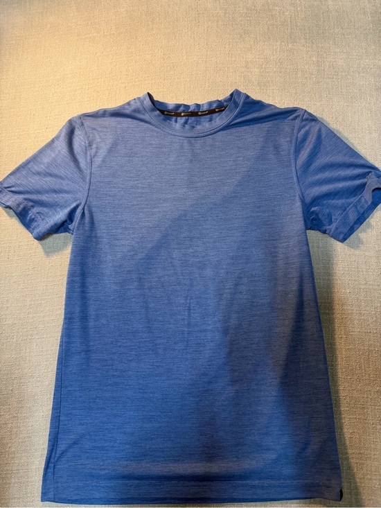 GAIAM Other - GAIAM Men's Heathered Royal Blue Crew Neck Tee